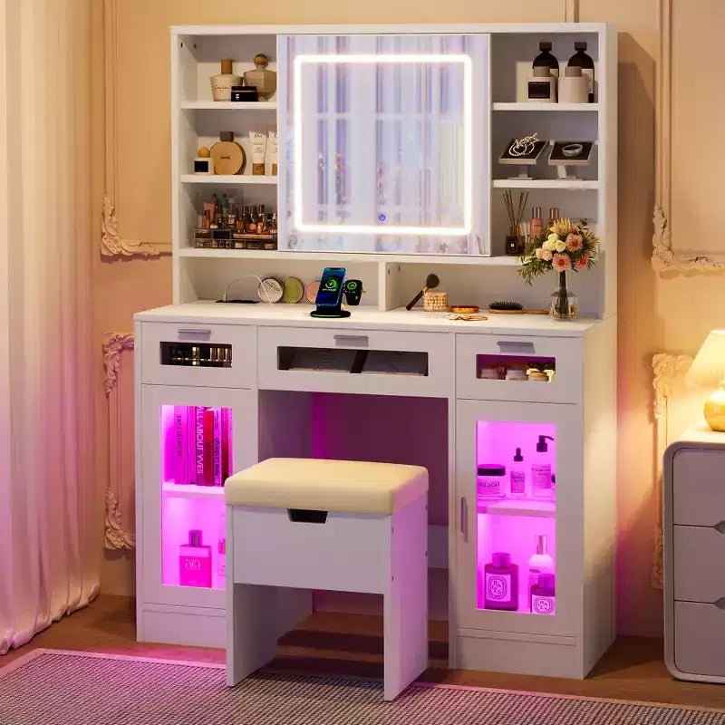 Coiffeuse Whisen 41,3 po avec miroir coulissant, 3 tiroirs et armoires
