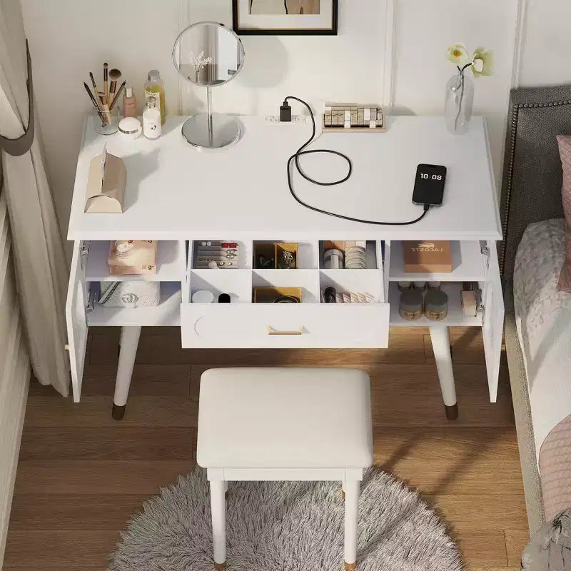 Ensemble coiffeuse élégante et chaise, table de maquillage moderne avec organisateur, bureau, port de charge, blanc