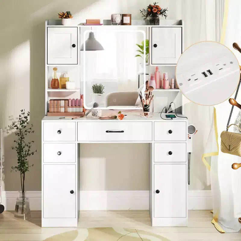 Coiffeuse Costway avec miroir éclairé, station de recharge, lumières LED à intensité variable 3 couleurs