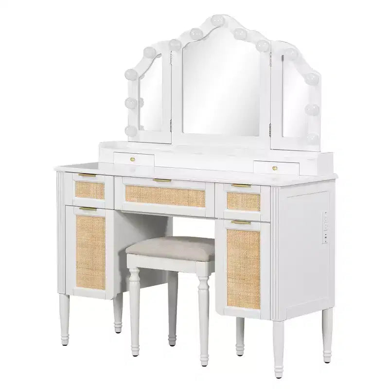 Coiffeuse avec 13 ampoules, miroir triptyque, station de charge et tiroirs de rangement, blanc - ModernLuxe
